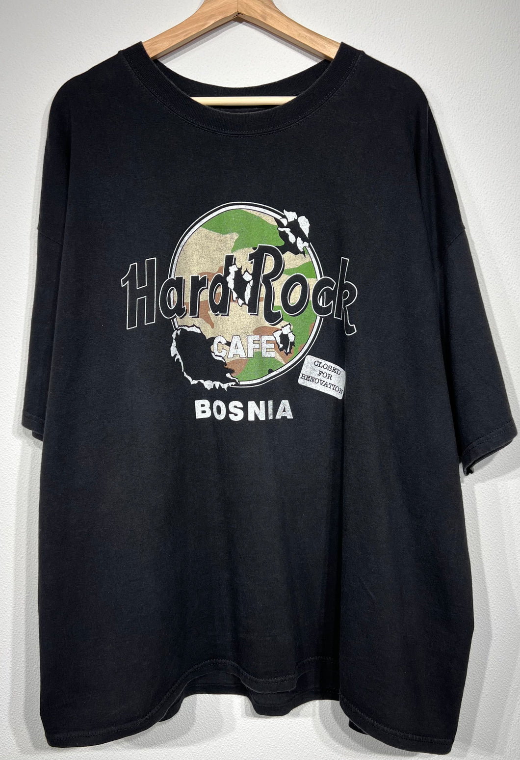 Vintage Hard Rock Cafe Bosnia Tshirt sz 2XL