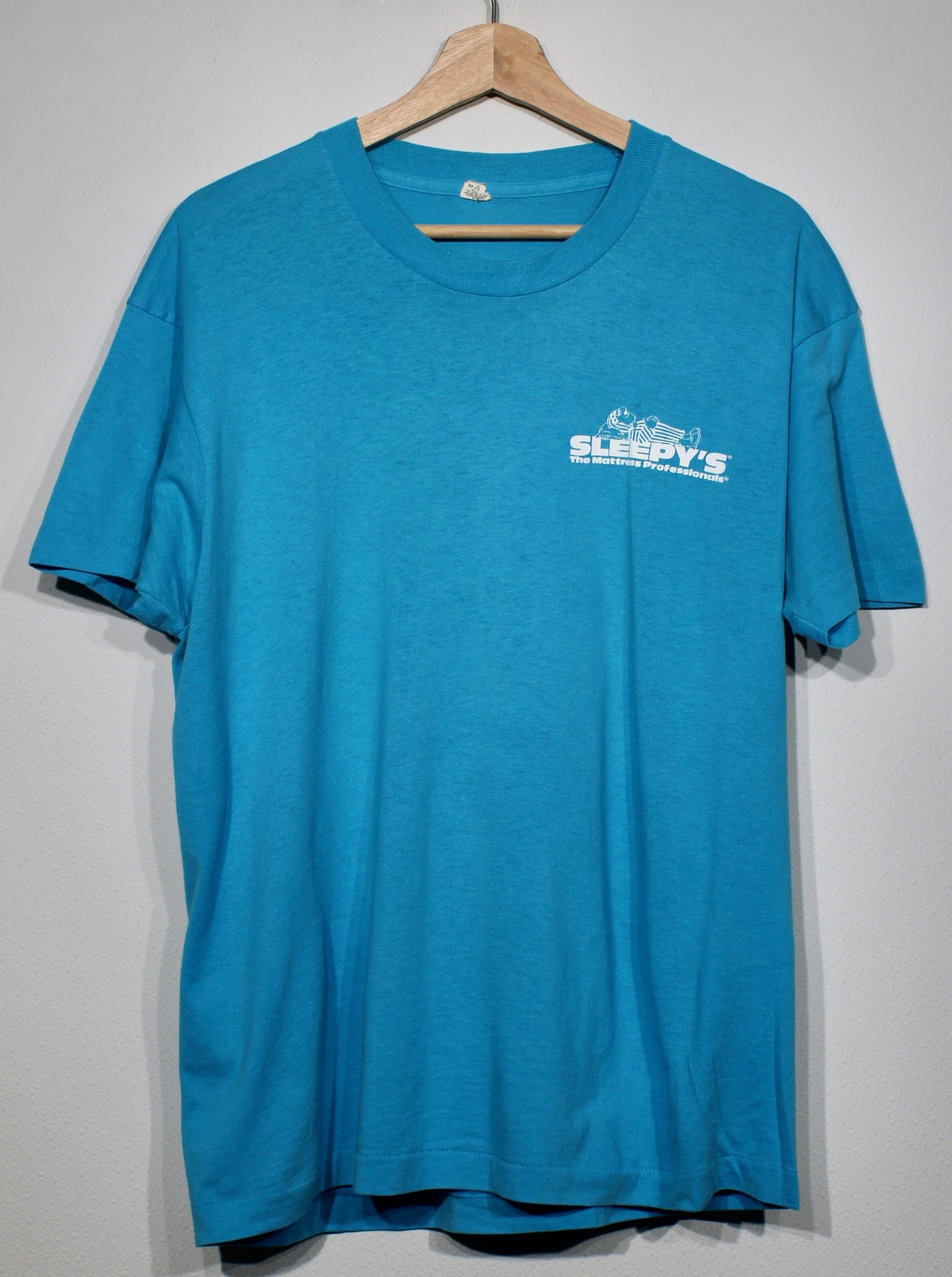 Vintage Sleepy's Walk On The Beach Tshirt sz XL (fits sz L) – First Team  Vintage