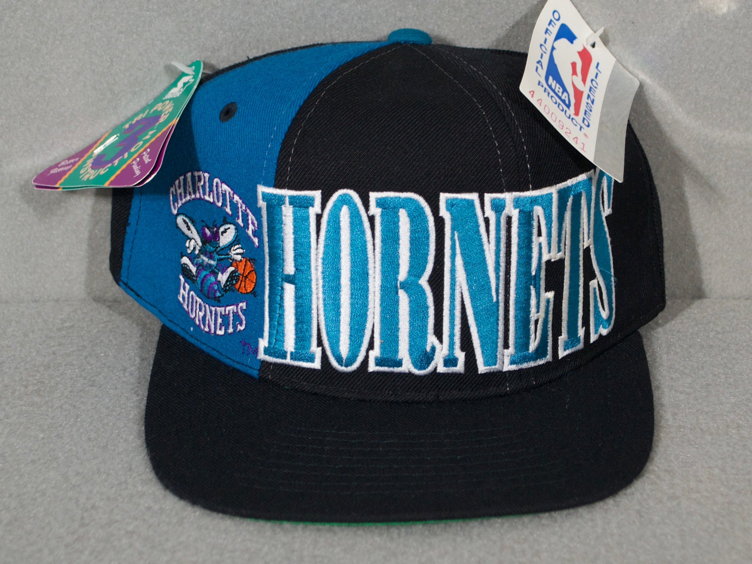 100% authentic vintage hornets snap back Vintage Charlotte Hornets Snapback Hat main image 3
