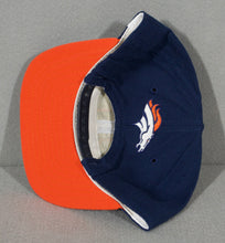 Load image into Gallery viewer, Vintage Broncos New Era Snapback New w/o Tags