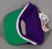 Load image into Gallery viewer, Vintage Bucks Plain Logo Snapback New w/ Tags