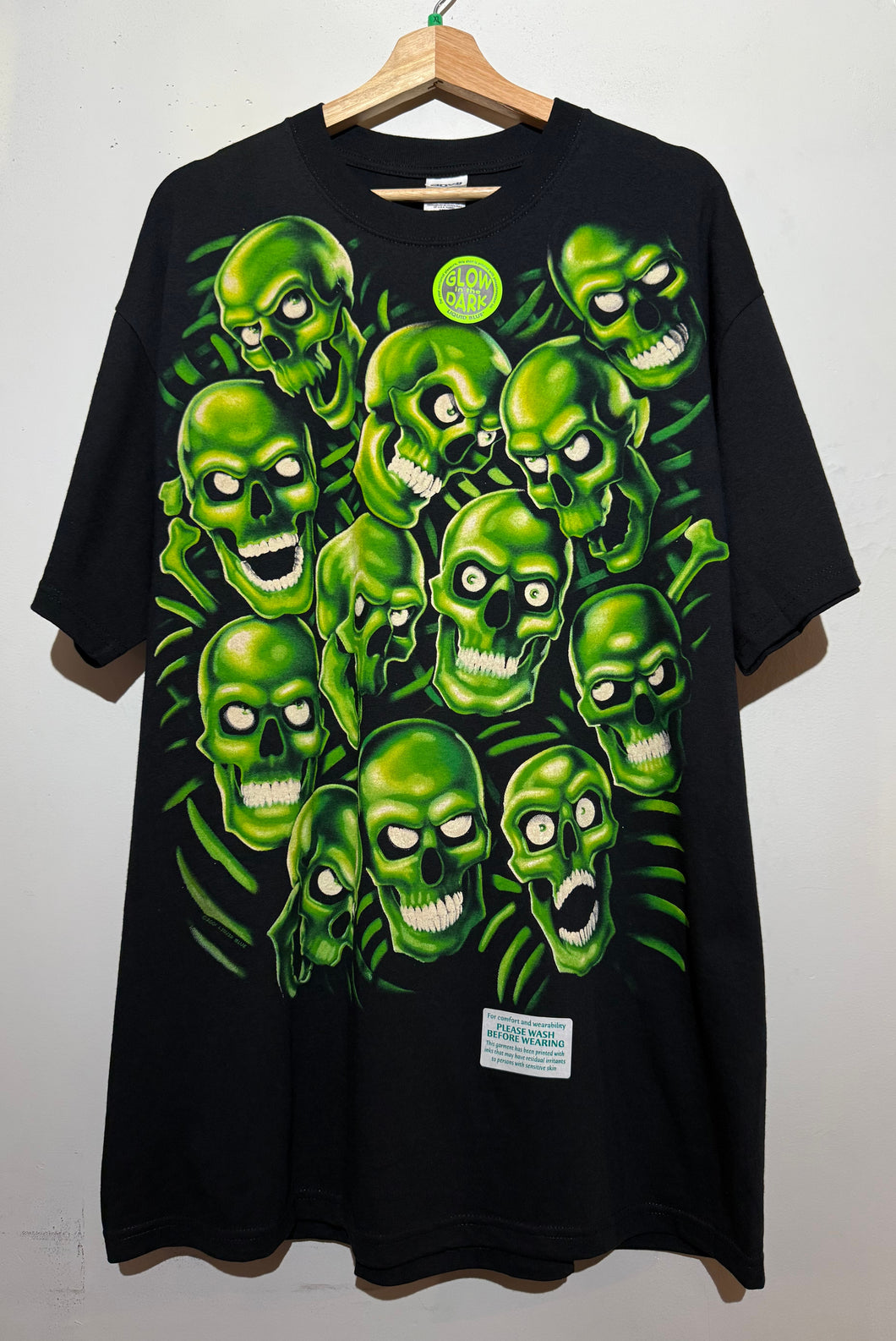 Vintage Liquid Blue Skull Pile Tshirt sz XL New w/ Tags