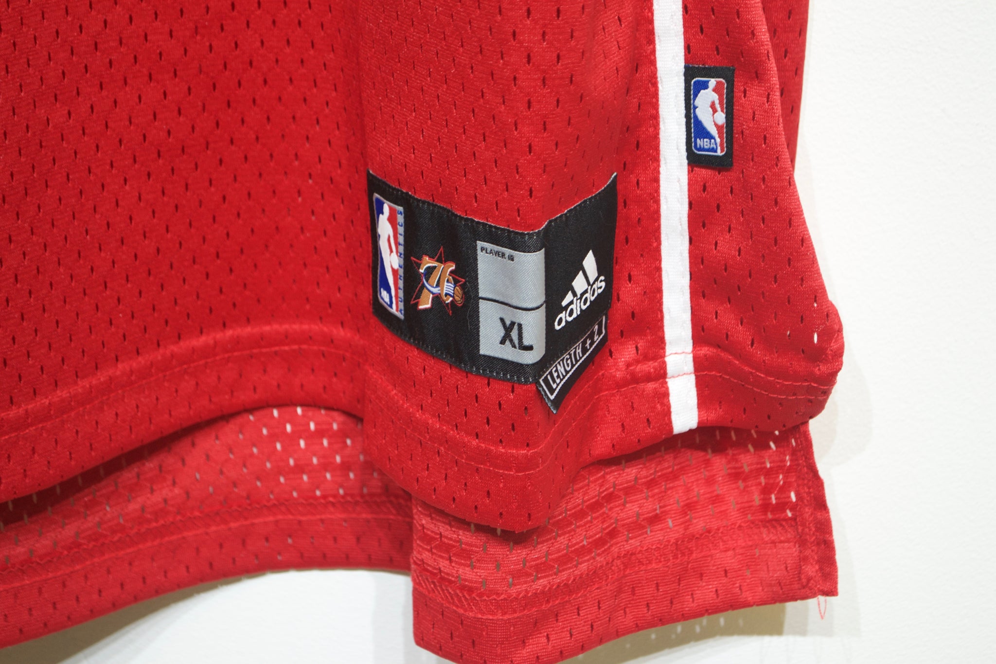 Lot Detail - Andre Iguodala 2005-06 Philadelphia 76ers Professional Model  Jersey w/Medium Use