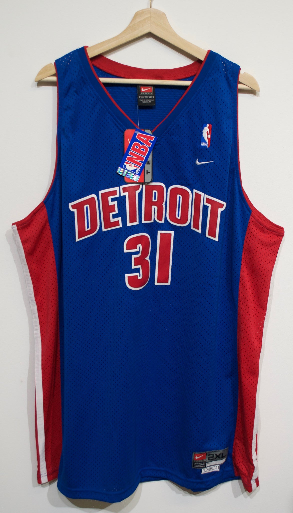Detroit Pistons Jerseys in Detroit Pistons Team Shop 